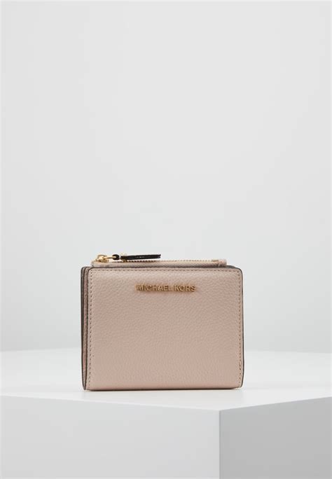 Michael Kors Jet Set Snap Billfold Wallet 